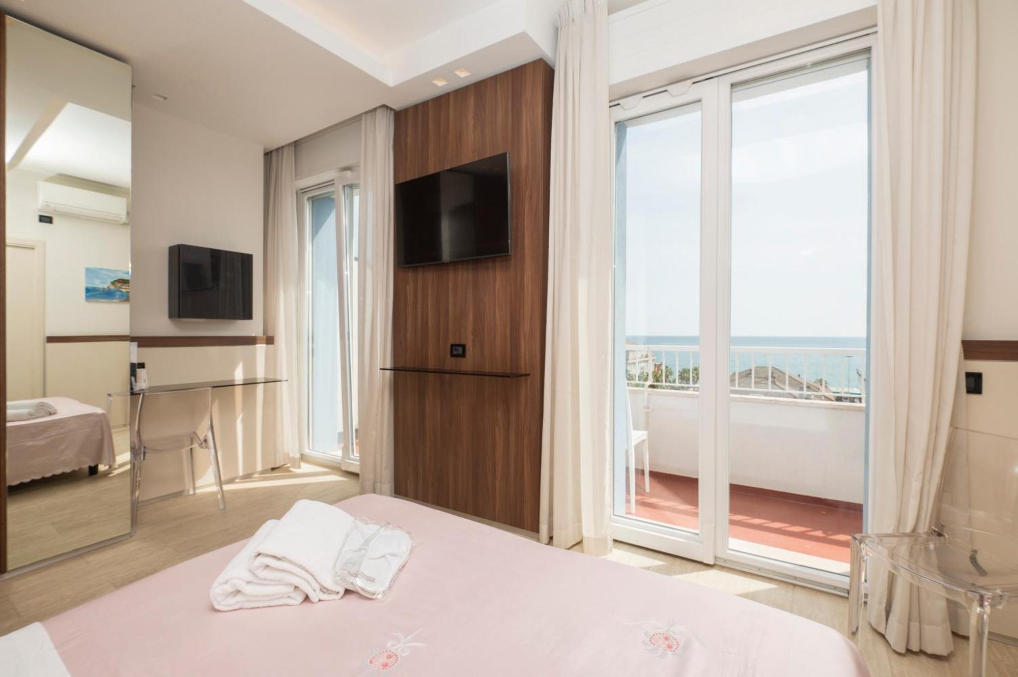 Hotel Mondial Porto Recanati Extérieur photo