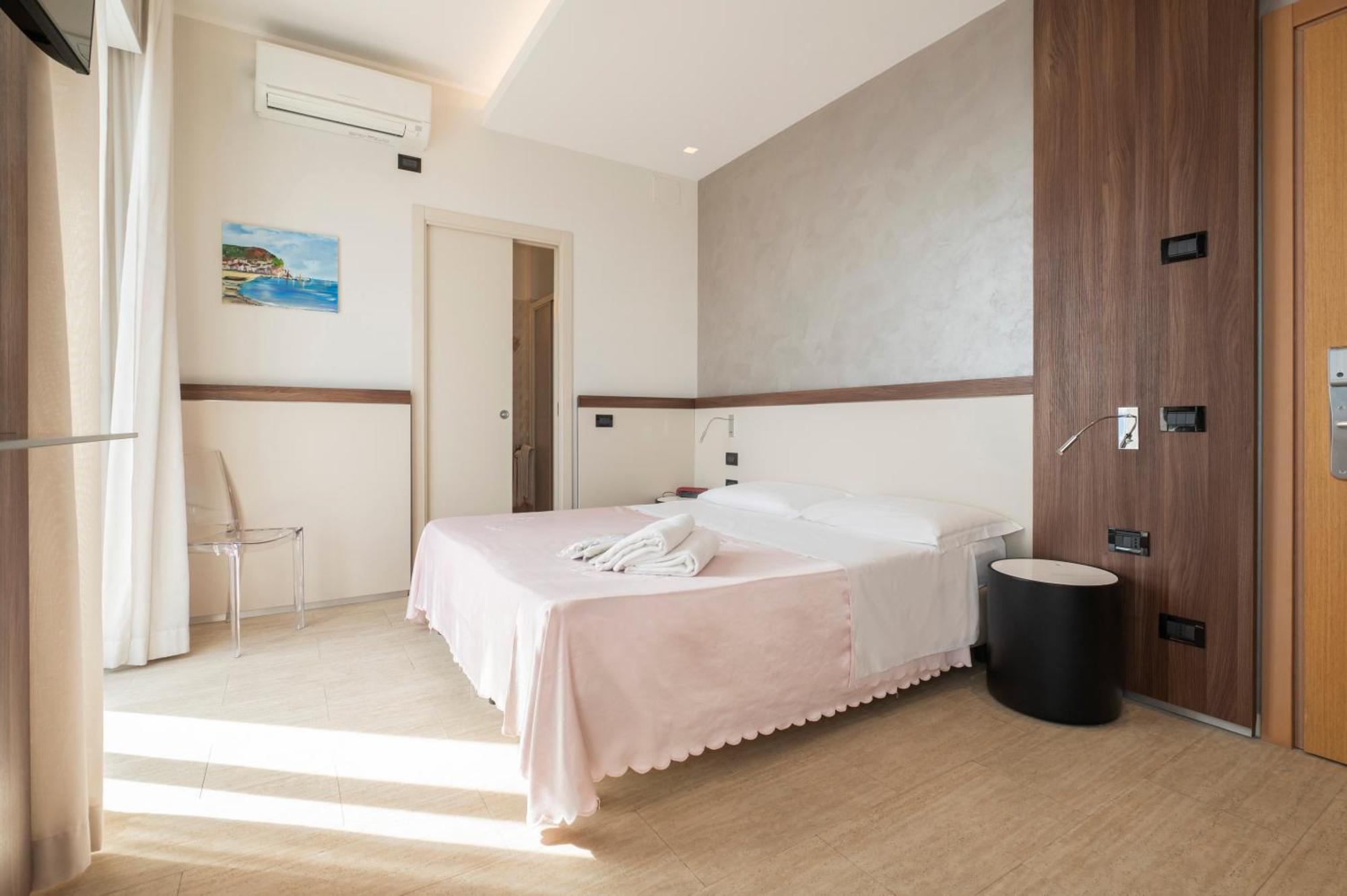 Hotel Mondial Porto Recanati Extérieur photo