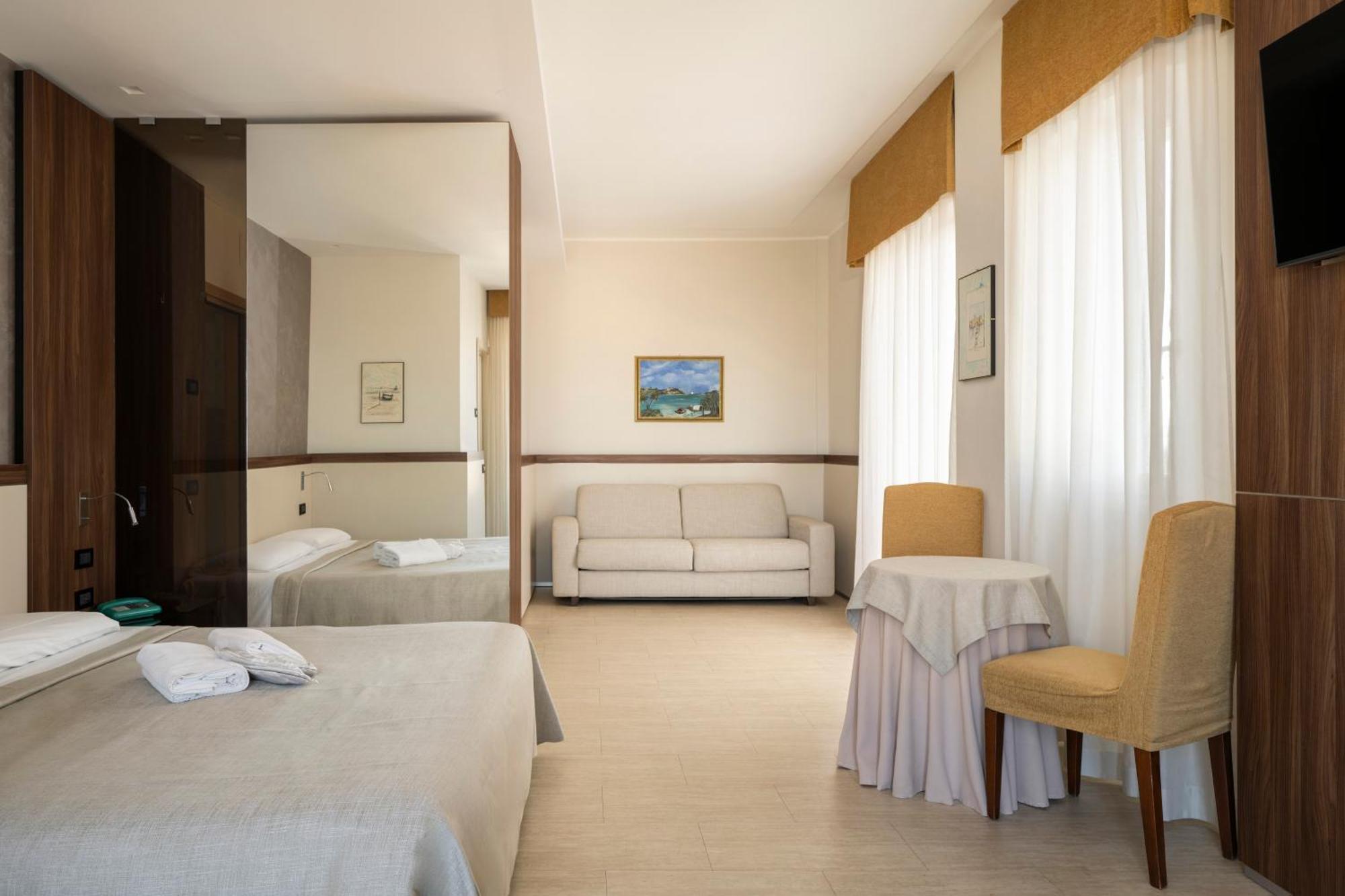 Hotel Mondial Porto Recanati Extérieur photo