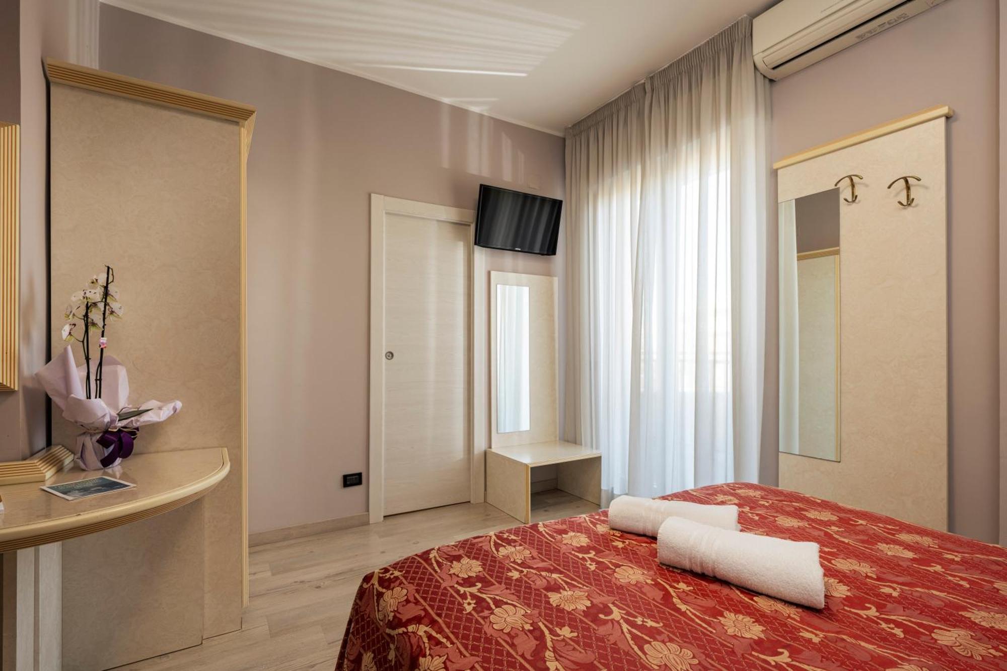 Hotel Mondial Porto Recanati Extérieur photo