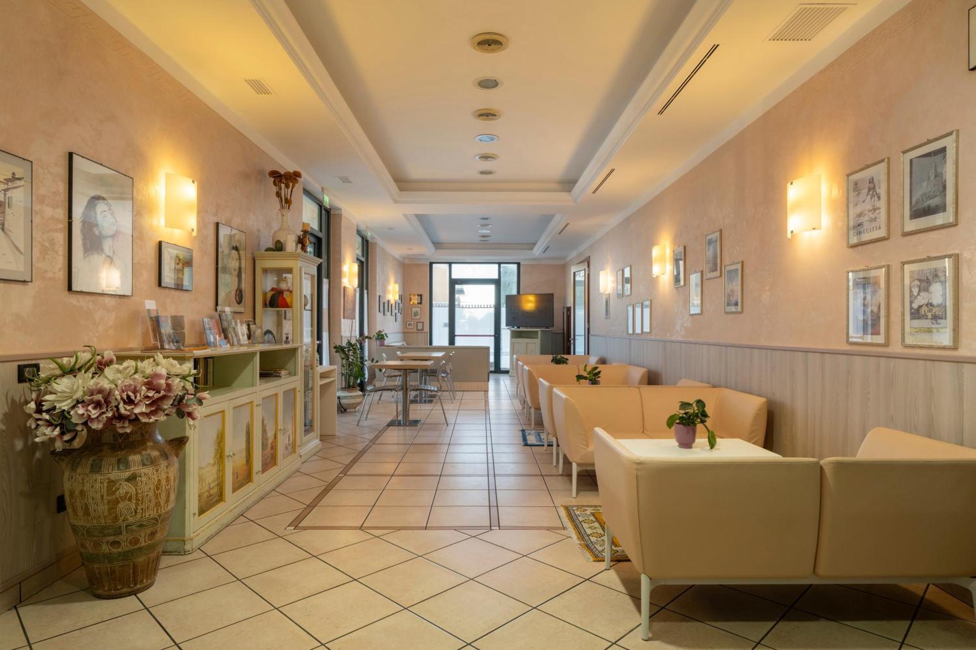 Hotel Mondial Porto Recanati Extérieur photo