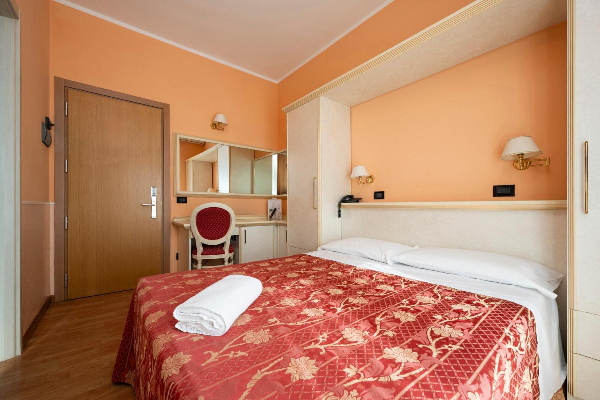 Hotel Mondial Porto Recanati Extérieur photo