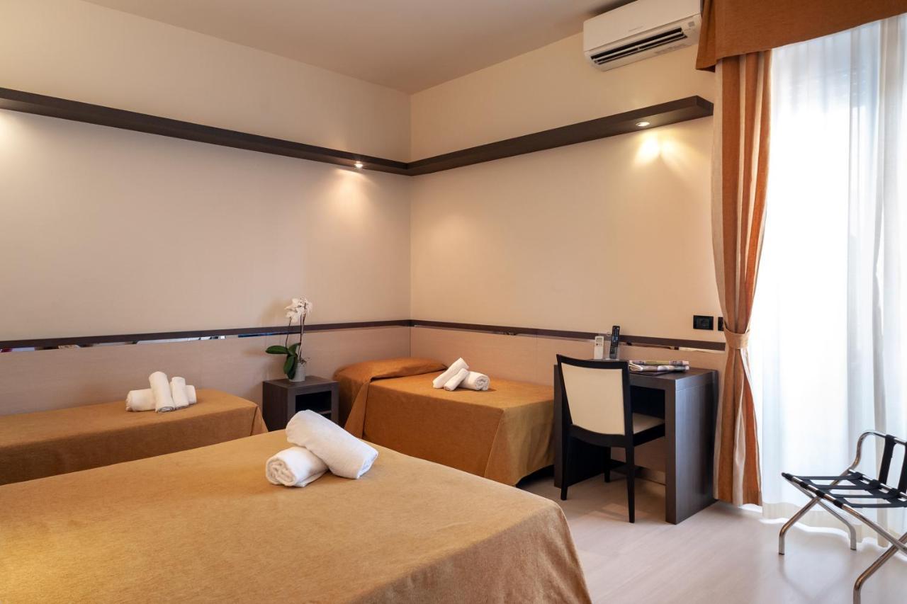 Hotel Mondial Porto Recanati Extérieur photo