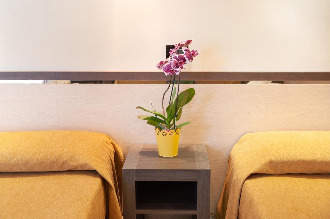 Hotel Mondial Porto Recanati Extérieur photo