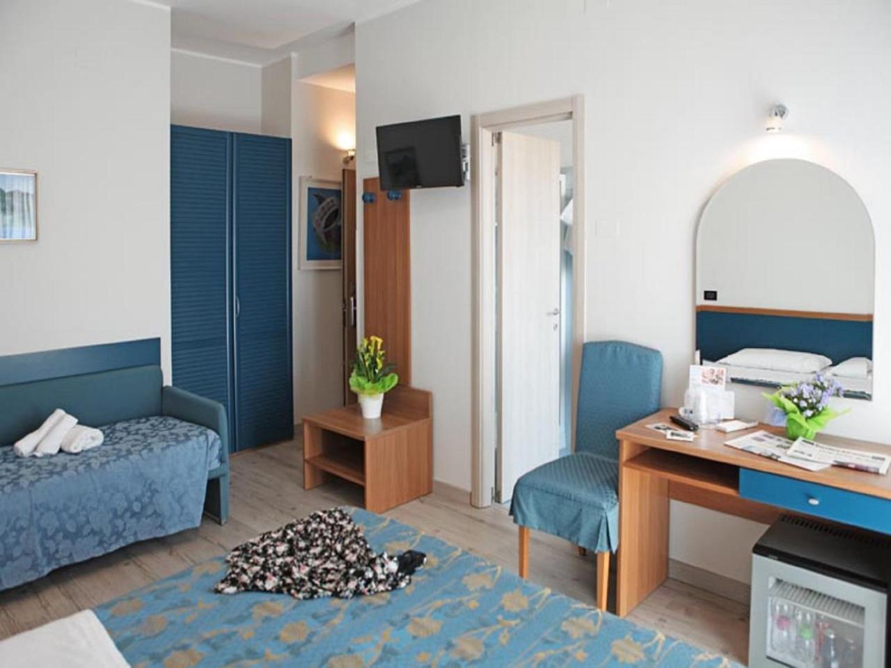 Hotel Mondial Porto Recanati Extérieur photo