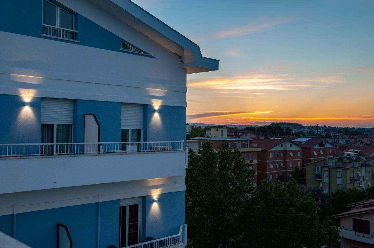 Hotel Mondial Porto Recanati Extérieur photo